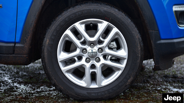 17 inch alloy wheels of jeep compass longitude 
